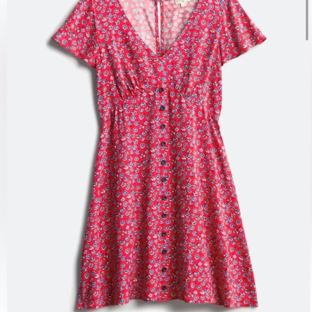Elegant Floral Mini Dress in Red